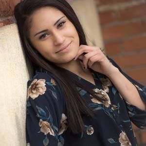 Meet your Posher, Leticia